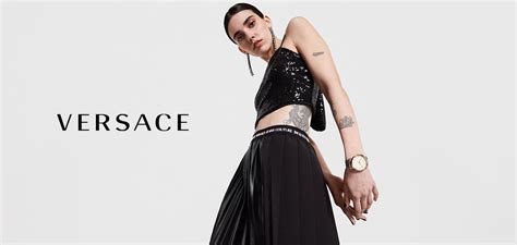 sito sicuro dove si compra versace in saldo|Versace Outlet: saldi online esclusivi .